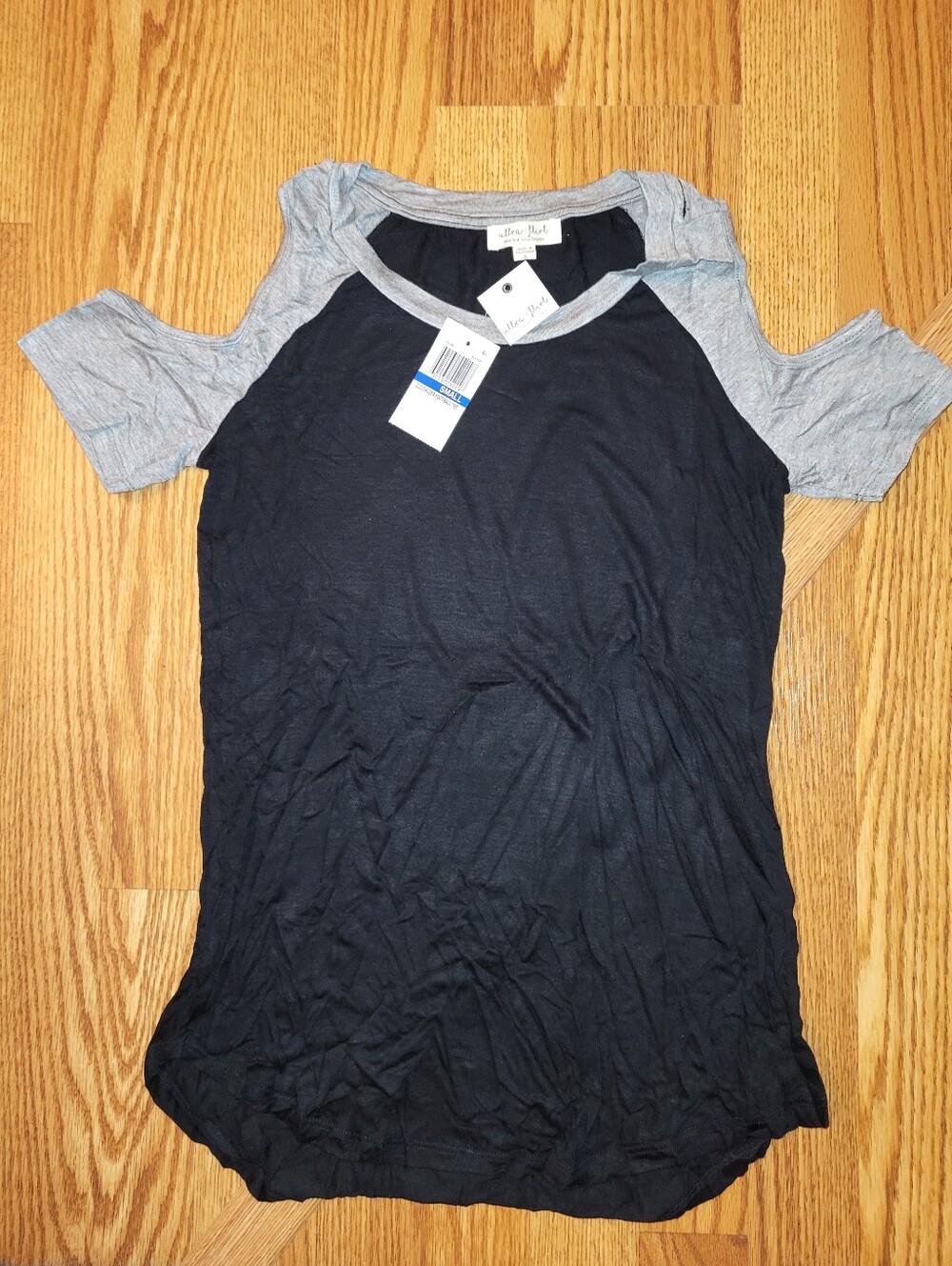Ultra Flirt Black Body with Gray Raglan Cold-Shoulder Tee
